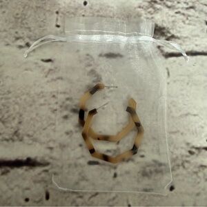 💰5/$20 Ivory Tortoise Acrylic Resin Earrings